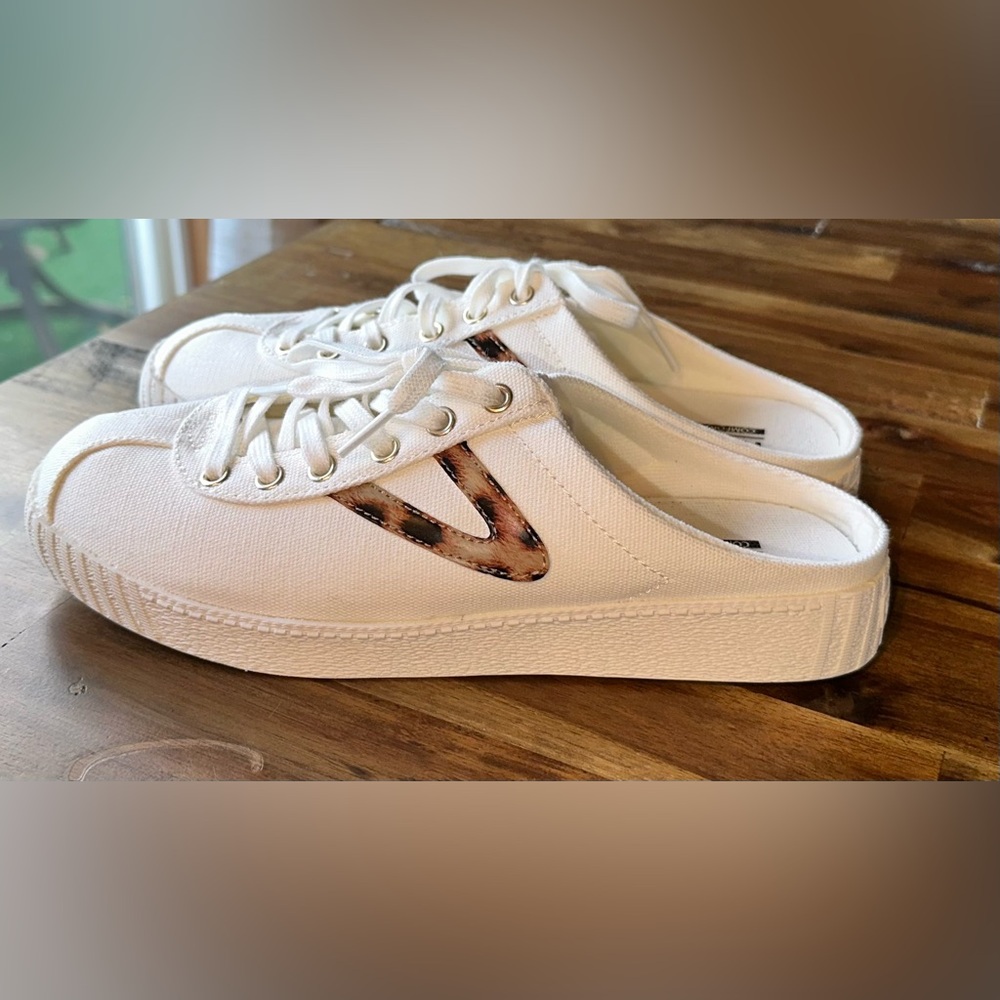 TRETORN Women's Nylite Plus Canvas Sneakers